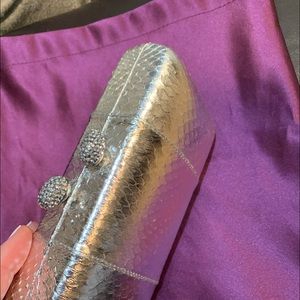 Kotur metallic silver clutch